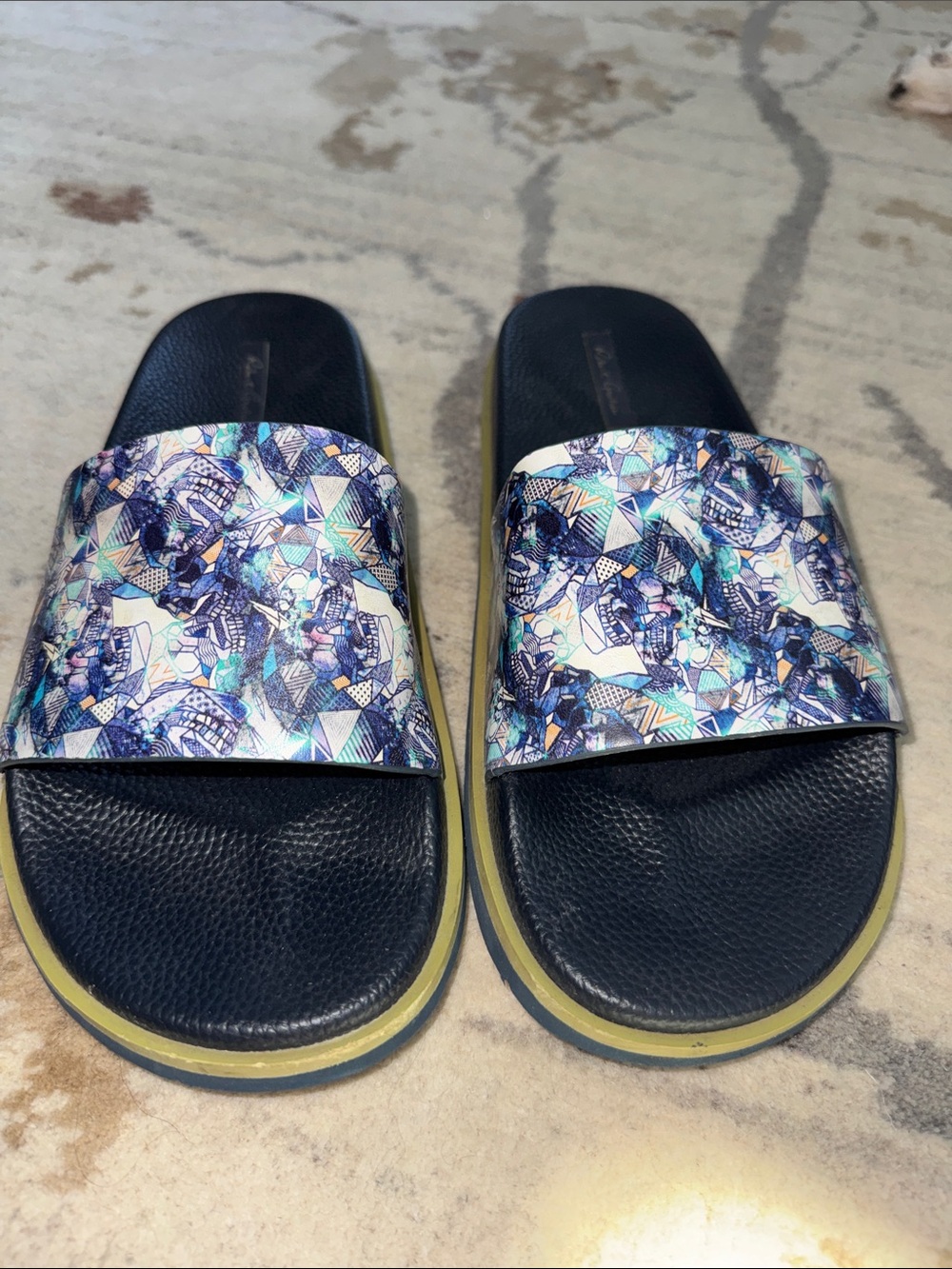 Robert Graham Men’s Black Slide Sandals with Multicolor Geometric Print